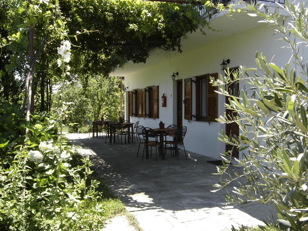 Petrouda'S Apartments Samothraki Exterior photo