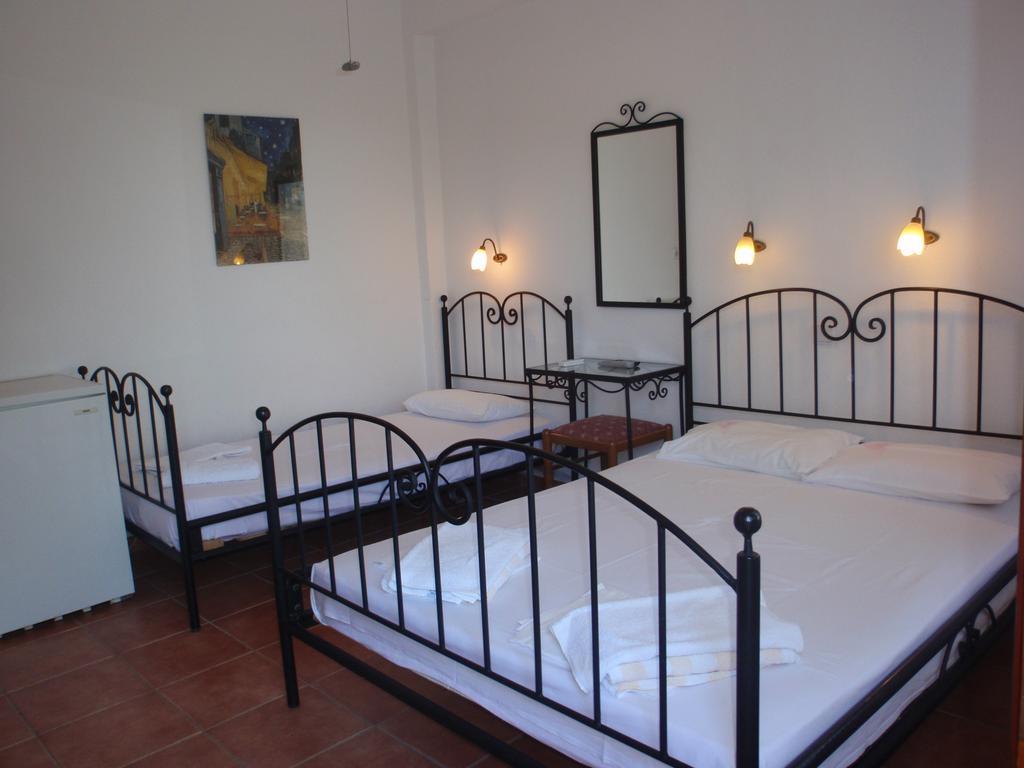 Petrouda'S Apartments Samothraki Exterior photo